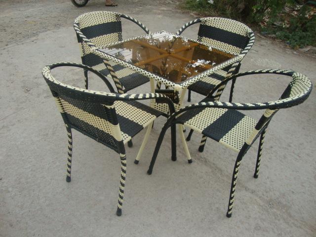 wac1403496667 Hướng Dẫn Chọn Bàn Ghế Cafe Theo Loại Hình Kinh Doanh