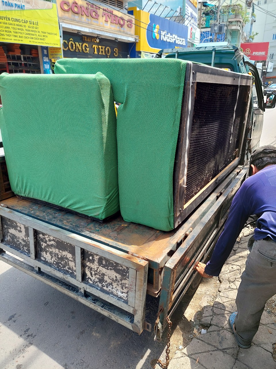 thu-mua-sofa-cu-14 Thu Mua Bàn Ghế Sofa Cũ, Sa Lông Gỗ Cũ Giá Cao