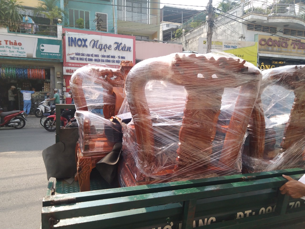 thu-mua-sofa-cu-2 Thu Mua Bàn Ghế Sofa Cũ, Sa Lông Gỗ Cũ Giá Cao