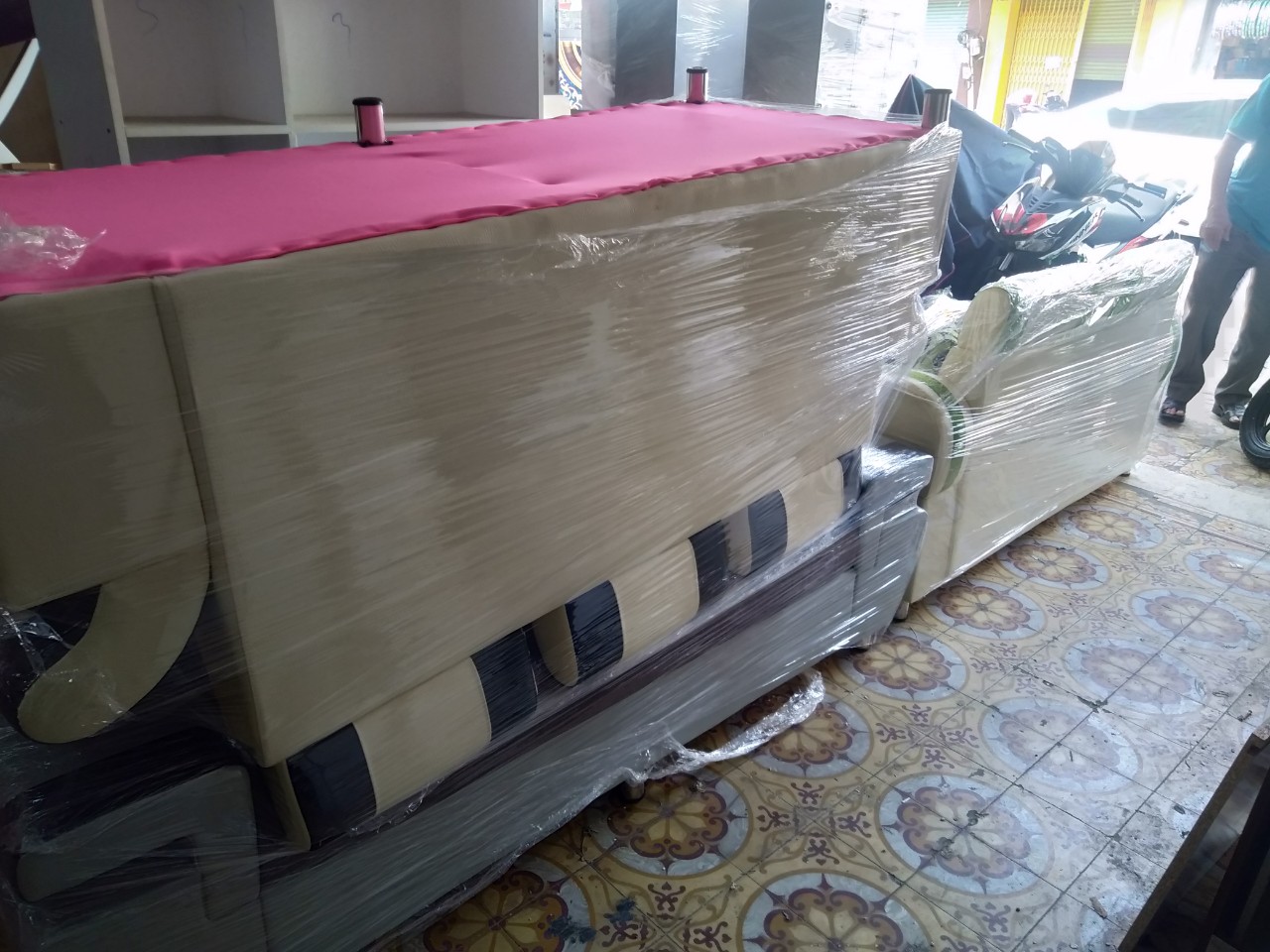 thu-mua-sofa-cu-5 Thu Mua Bàn Ghế Sofa Cũ, Sa Lông Gỗ Cũ Giá Cao