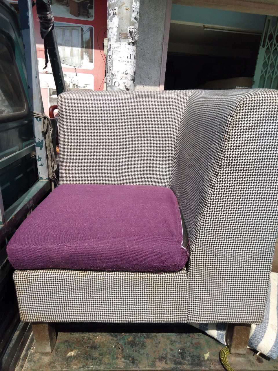 thu-mua-sofa-cu-8 Thu Mua Bàn Ghế Sofa Cũ, Sa Lông Gỗ Cũ Giá Cao