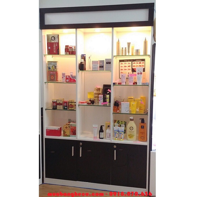 booth trưng bày mỹ phẩm mô hình chai  sản xuất booth