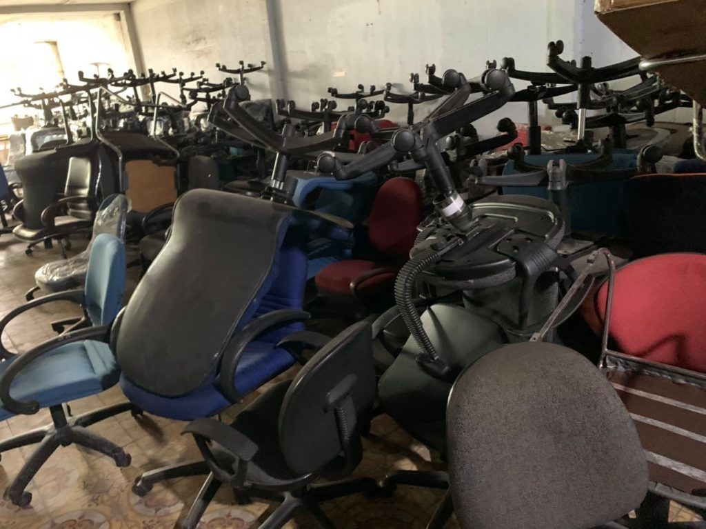 lo-ghe-van-phong-cu-thanh-ly3-1024x767 Xả kho hơn 100 ghế văn phòng cũ các loại