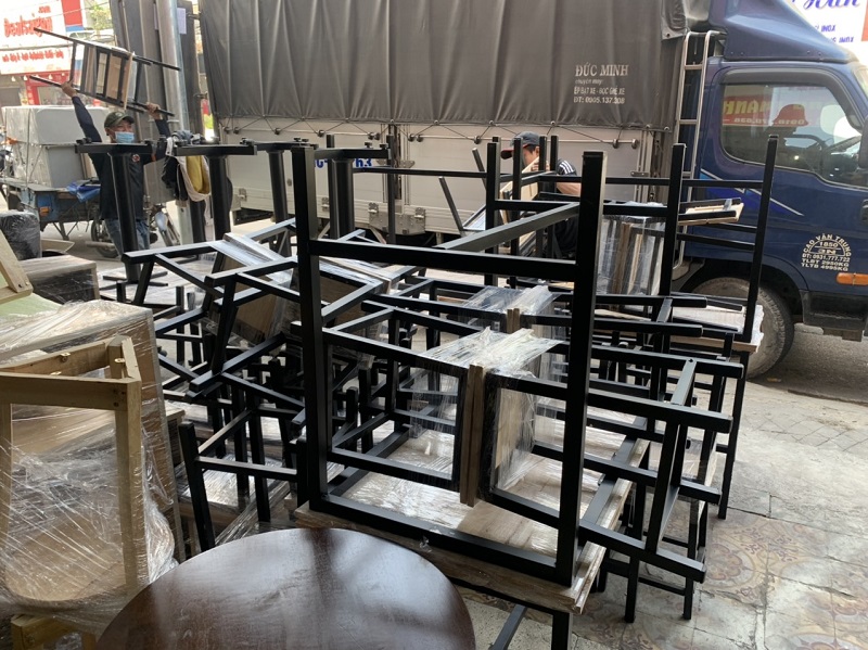 lo-ban-ghe-cafe-cu2 Xuất kho 50 bộ bàn ghế quán nhậu giao khách