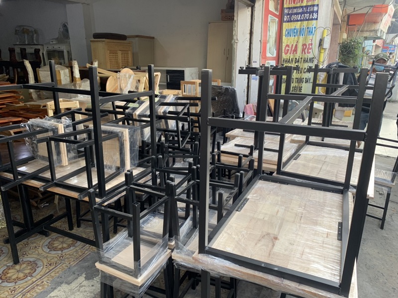 lo-ban-ghe-cafe-cu3 Xuất kho 50 bộ bàn ghế quán nhậu giao khách