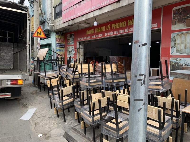 setup-ban-ghe-quan-an-nhau-8 Xuất Kho GẤP 30 Bộ Bàn Ghế Cho Viva Coffee