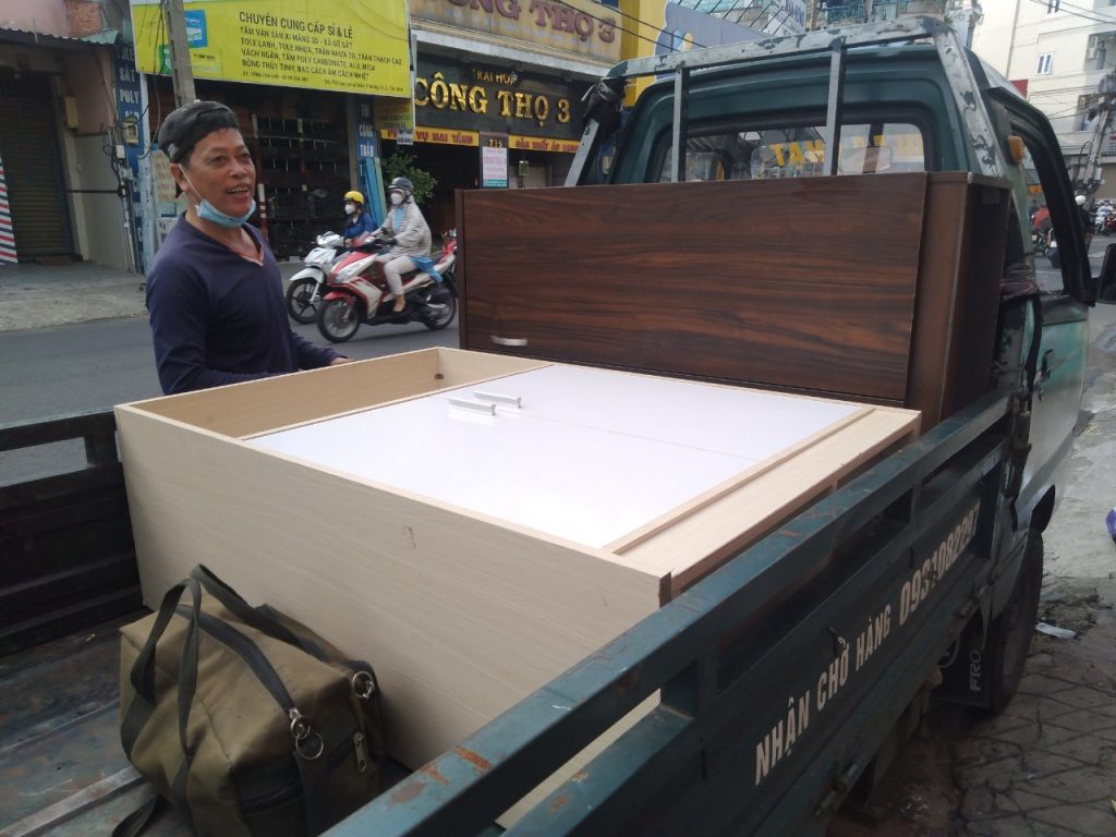 9-1024x768 Hình Ảnh Hàng Đi Liên Tục Tại Thanh Lý Phong Hải