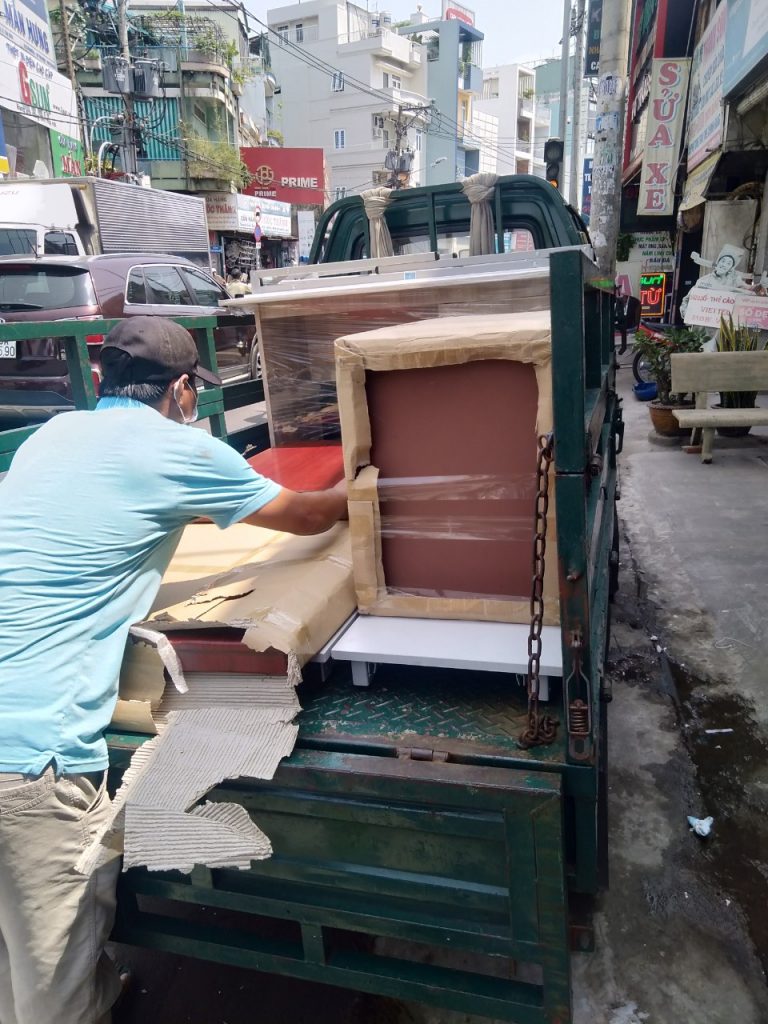 z3351606114168_36a4c2d8cc55947047917a0e1eadb5b0-768x1024 Hình Ảnh Xuất Kho Mỗi Ngày Tại Thanh Lý Phong Hải