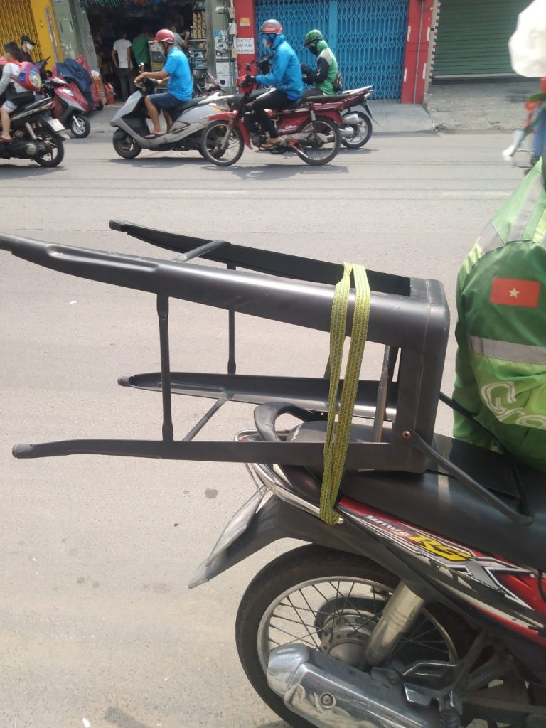 z3352023953434_58400d3905771cde26617bcc3769a105-768x1024 Hình Ảnh Xuất Kho Mỗi Ngày Tại Thanh Lý Phong Hải