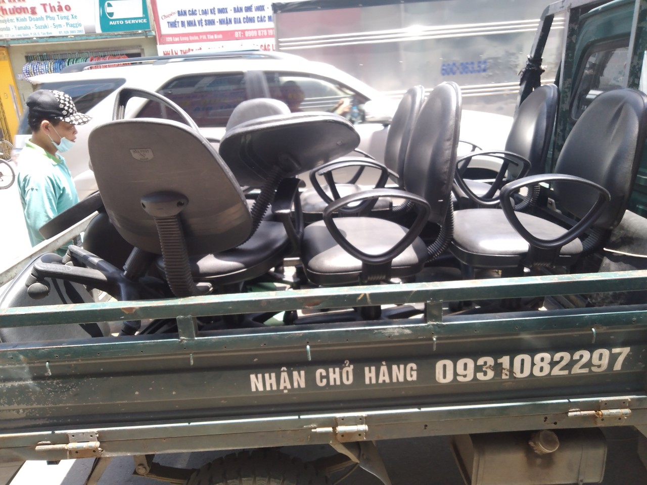 cua-hang-thanh-ly-phong-hai-18 50 Hình Ảnh Xuất Kho Giao Hàng Cho Khách