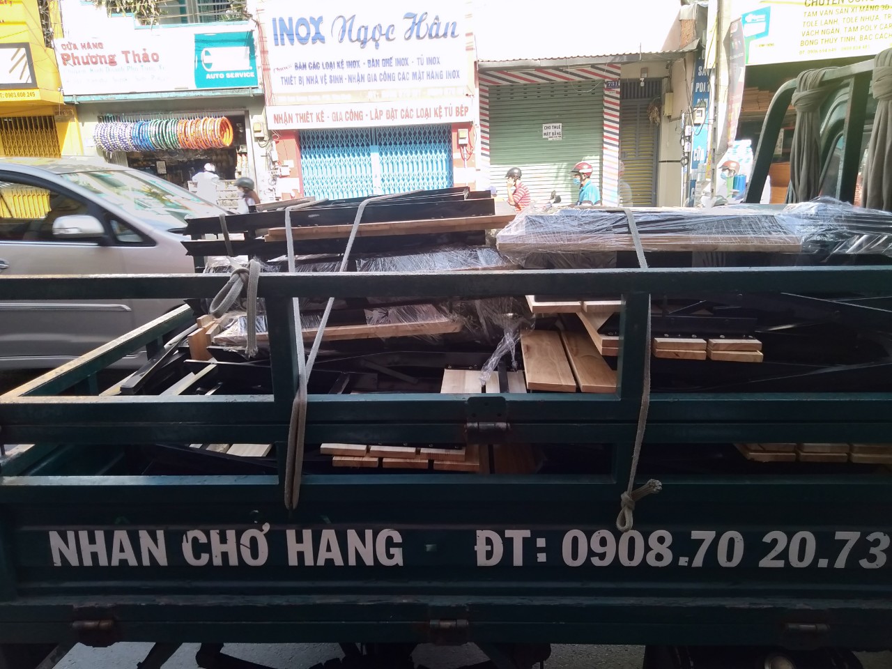 cua-hang-thanh-ly-phong-hai-23 50 Hình Ảnh Xuất Kho Giao Hàng Cho Khách