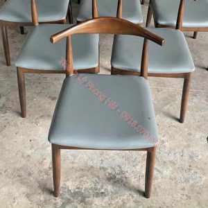 Thanh Lý Ghế Cafe Gỗ Bọc Nệm Da Mới 99%