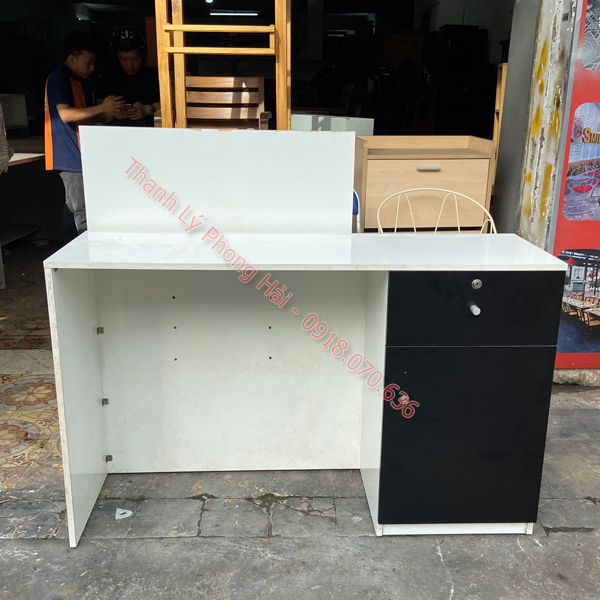 quay-cu-gia-re-11 Quầy 1m3 Cũ Màu Trắng Viền Đen