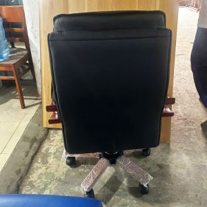 Thanh Lý Ghế Giám Đốc Bọc Da Hiện Đại Mới 99%