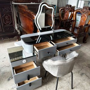 Thanh Lý Bàn Trang Điểm Hiện Đại Mới 99% (Nhiều Màu)