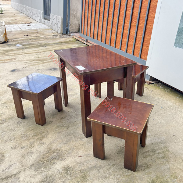 ban-ghe-go-kieu-xua-6 Thanh Lý Bàn Ghế Gỗ Kiểu Xưa Giá Rẻ Tại TP.HCM