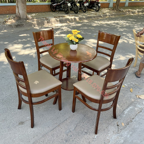 ban-ghe-go-kieu-xua-7 Thanh Lý Bàn Ghế Gỗ Kiểu Xưa Giá Rẻ Tại TP.HCM