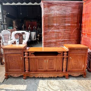 Thanh Lý Kệ Tivi Cột Nho Gỗ Hương Xám 2M2 Mới 99%