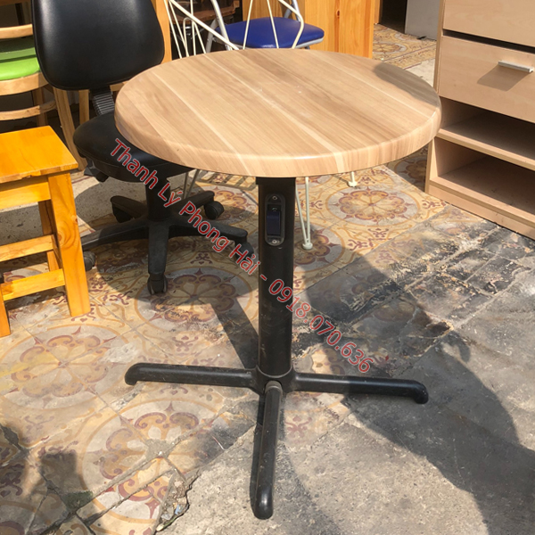 11-mau-ban-tron-go-thanh-ly-gia-re-2 11+ Mẫu Bàn Tròn Gỗ Thanh Lý Giá Rẻ Tại TPHCM