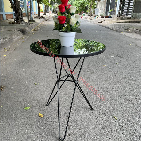 11-mau-ban-tron-go-thanh-ly-gia-re-9 11+ Mẫu Bàn Tròn Gỗ Thanh Lý Giá Rẻ Tại TPHCM