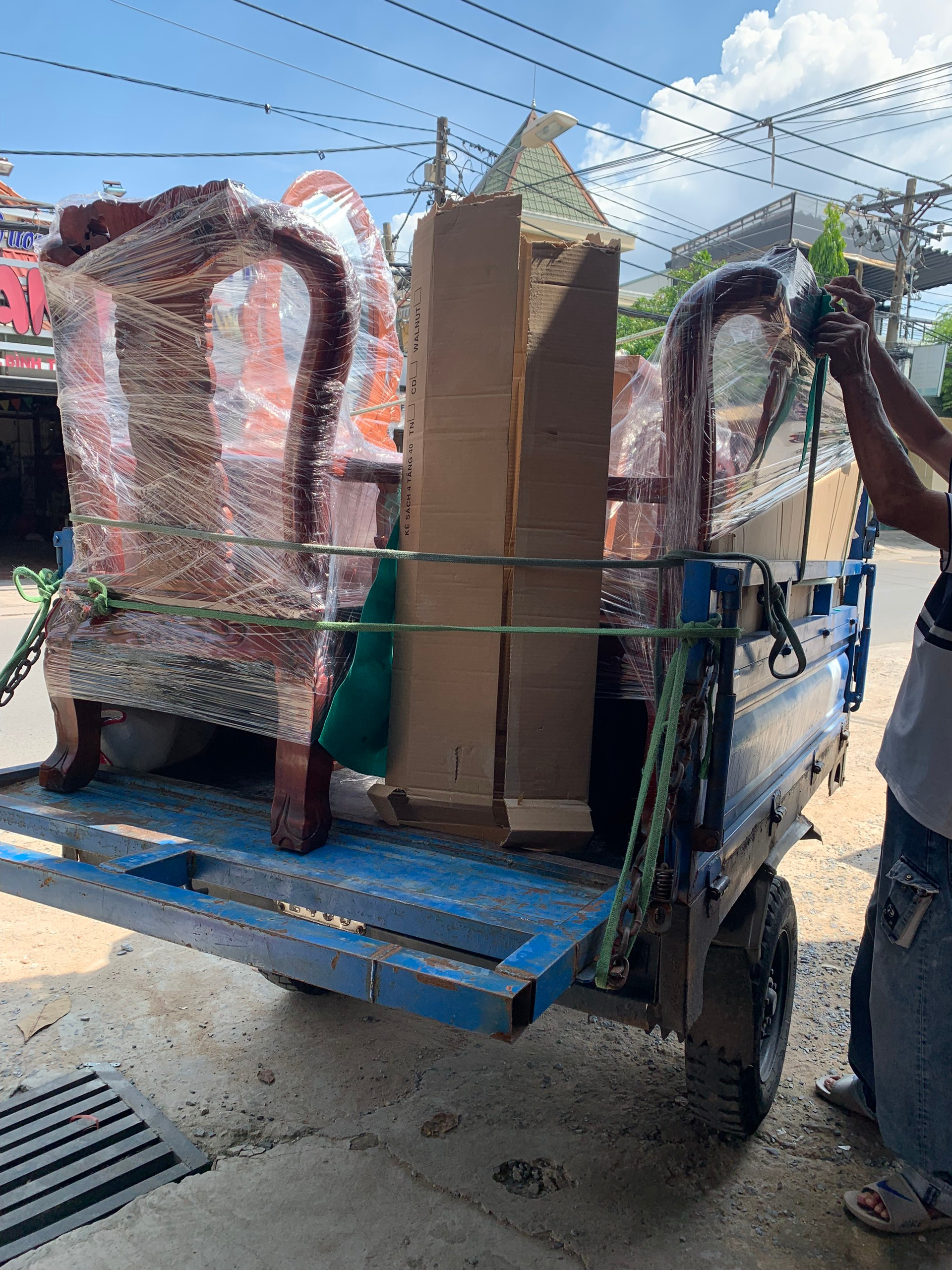 hinh-anh-giao-hang-tai-noi-that-phong-hai-thang-9-01 Hình Ảnh Giao Hàng Cho Khách Và Sự Kiện Trung Thu Tháng 9