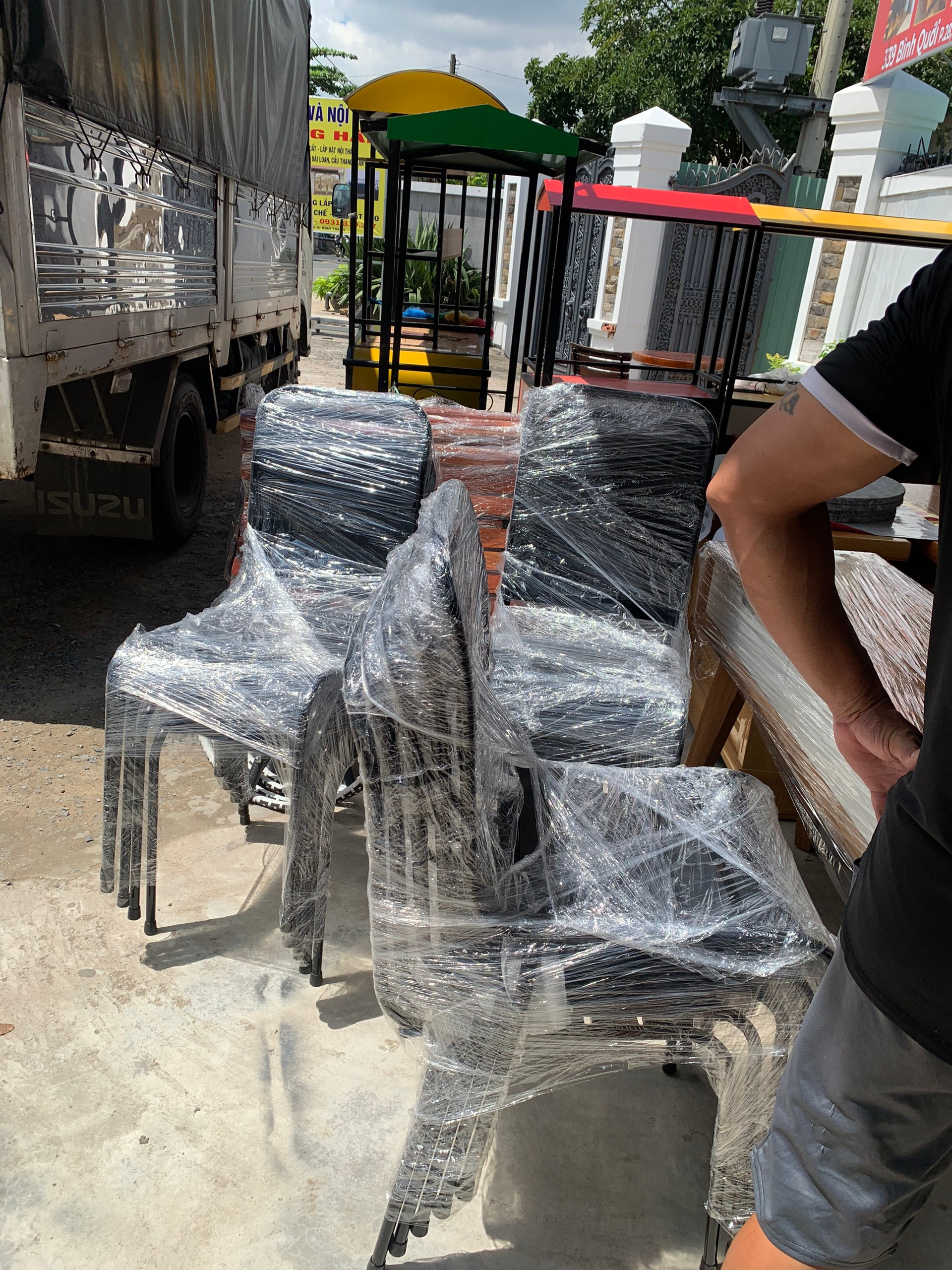 hinh-anh-giao-hang-tai-noi-that-phong-hai-thang-9-09 Hình Ảnh Giao Hàng Cho Khách Và Sự Kiện Trung Thu Tháng 9