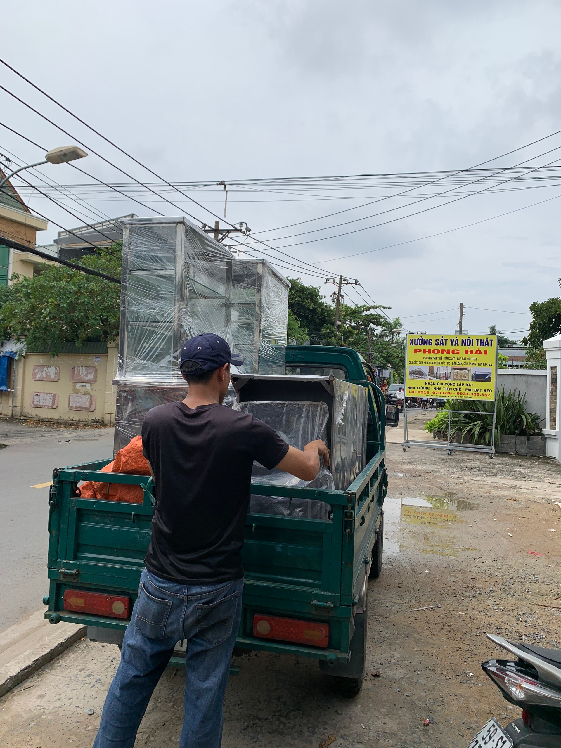 hinh-anh-hoat-dong-giao-hang-hoa-tai-phong-hai-3 Hình Ảnh Hàng Hoá Được Chuẩn Bị Giao Cho Khách Tháng 10