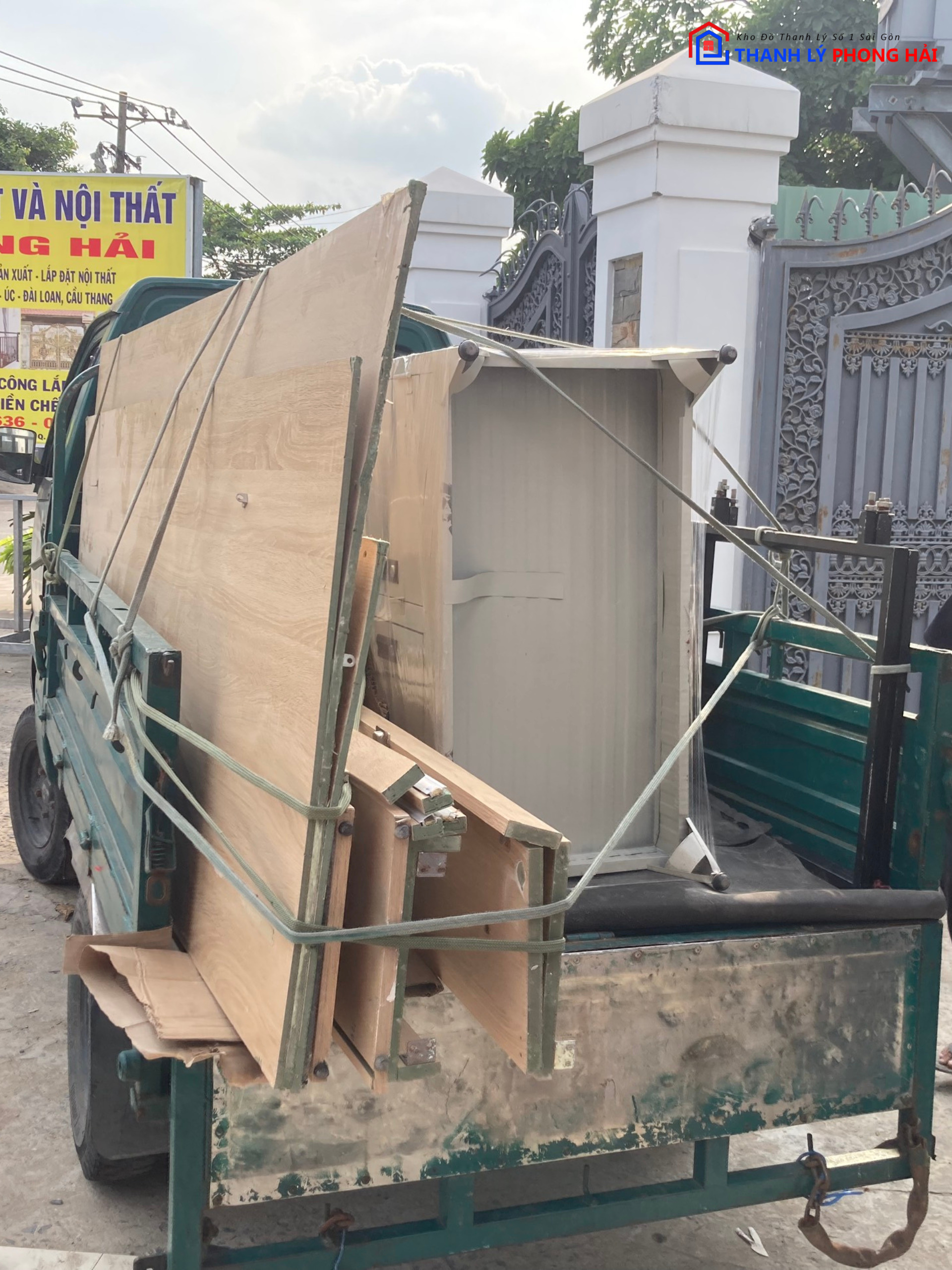 hinh-anh-hoat-dong-giao-hang-tai-noi-that-phong-hai-thang-12-4 Hình Ảnh Hàng Hoá Được Chuẩn Bị Giao Cho Khách Tháng 12 Dịp Cận Tết