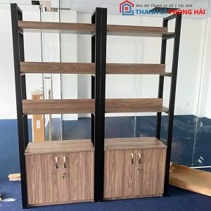 Thanh Lý Kệ Gỗ Khung Sắt 3 Tầng 2 Cánh Nâu Mới 99%