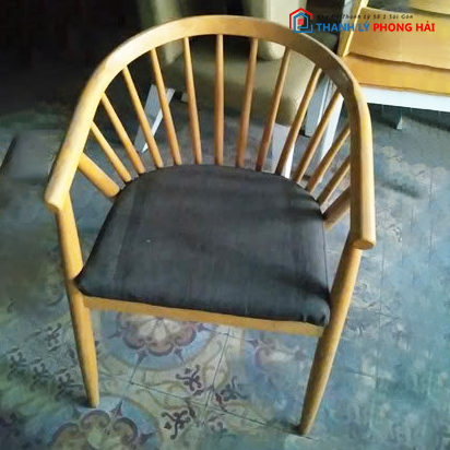 thanh-ly-bo-ban-ghe-go-tien-thanh-moi-99 Thanh Lý Bộ Bàn Ghế Gỗ Tiện Thanh Mới 99%