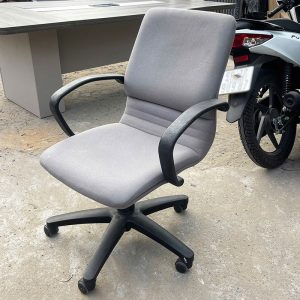 Ghế Xoay Chân Nhựa Vải Nỉ Xám Cũ
