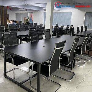 Thanh Lý Bàn Gỗ Làm Việc Nhóm Chân Sắt Chữ U Đen Mới 99%