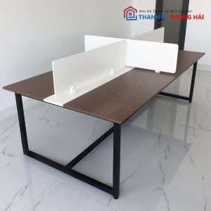Thanh Lý Bàn Làm Việc Gỗ Chân Sắt 3 Vách Ngăn Nâu Trắng Mới 99% (Nhiều Kích Thước)
