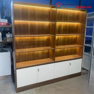 Thanh Lý Tủ Gỗ Trưng Bày 4 Tầng 2 Cánh Nâu Trắng Mới 99%