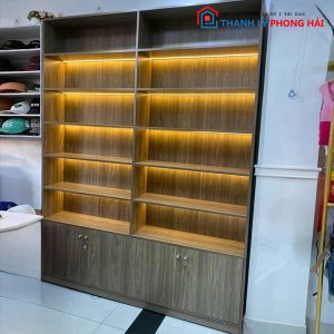 Thanh Lý Tủ Gỗ Trưng Bày 6 Tầng 2 Cánh Mới 99%
