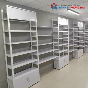 Thanh Lý Kệ Gỗ Trưng Bày 5 Tầng 2 Cánh Cửa Mới 99%