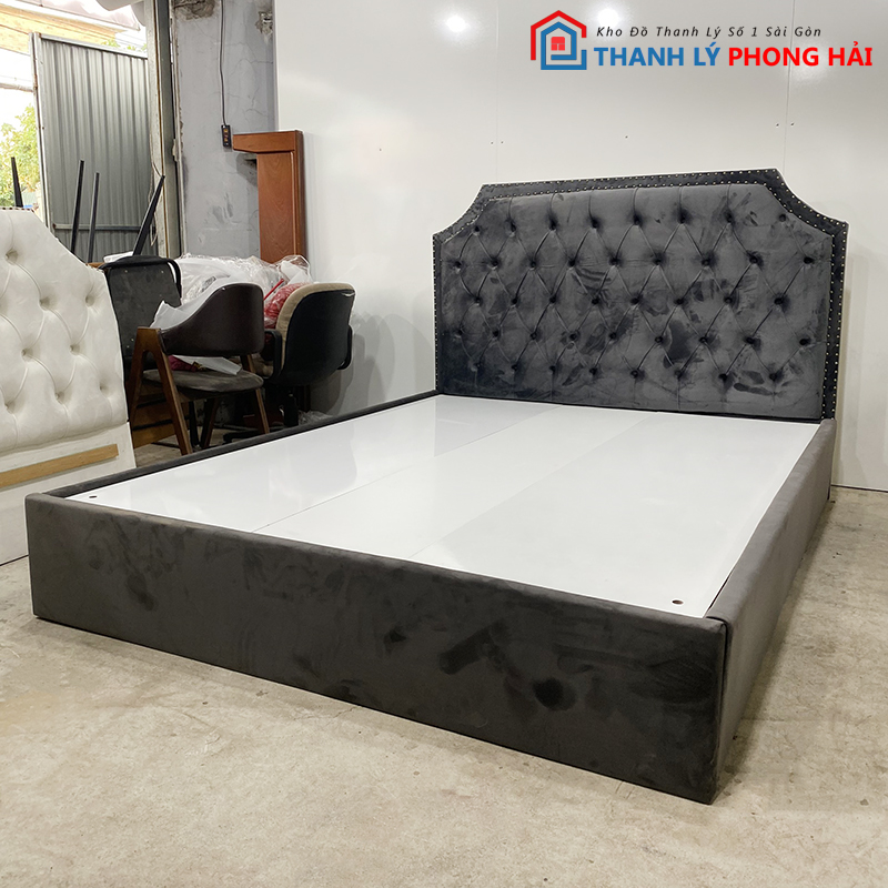 thanh-ly-giuong-ngu-1 Thanh Lý Giường 1m6 Bọc Nhung Màu Đen Mới 99%