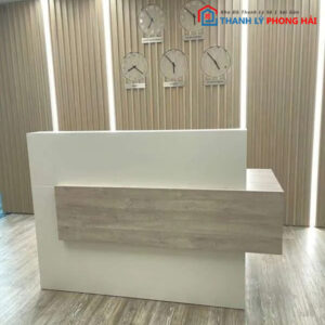 Thanh Lý Quầy Lễ Tân Gỗ Hiện Đại 1m4 Mới 99%