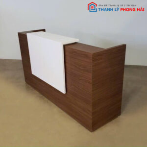 Thanh Lý Quầy 1m6 Màu Nâu Gỗ Mới 99%