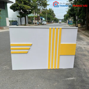 Thanh Lý Quầy 1m4 Màu Trắng Kẻ Sọc Vàng Mới 99%