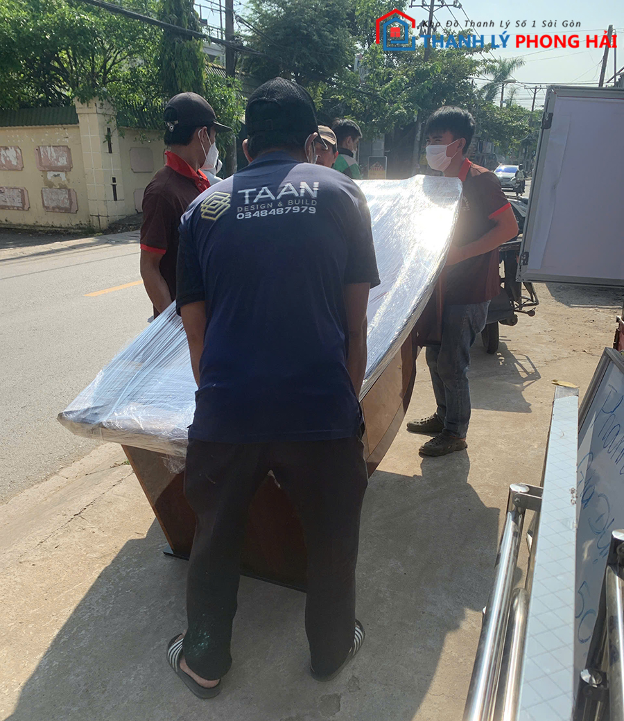 cu-hang-thanh-ly-phong-hai-10 Phong Hải Tất Bật Giao Hàng Những Ngày Cuối Năm 2024