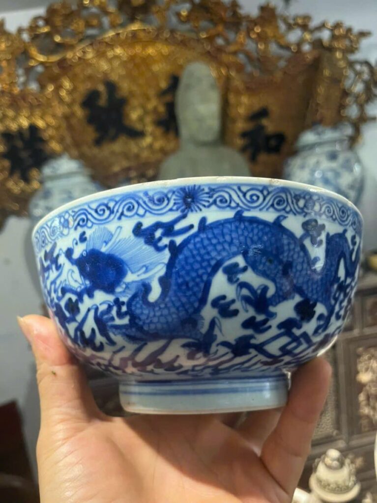 chen-co-767x1024 TOP 6 Cửa Hàng Thu Mua Đồ Gốm Sứ Giá Cao Tại TPHCM