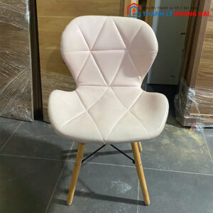 Ghế Eames Tam Giác Cũ Bọc Nệm Hồng