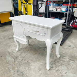 bàn trang điểm cũ