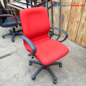 Ghế Văn Phòng Xoay Lót Nệm Nỉ Cũ Màu Đỏ