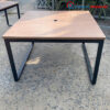 Bàn Làm Việc Vuông Cũ Chân Sắt Đen 1m2