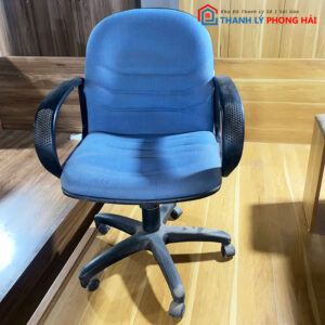 Ghế Xoay Đệm Xanh Cho Văn Phòng Cũ