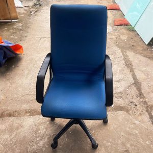 Ghế Xoay Hòa Phát Màu Xanh Đệm Dày Cũ