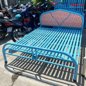 Thanh Lý Giường Sắt 1m6 Nhiều Màu Hoa Văn Mới 99%