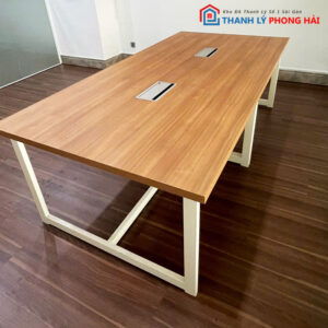 Bàn Họp Văn Phòng 2m4 Có Lỗ Dẫn Dây Cũ